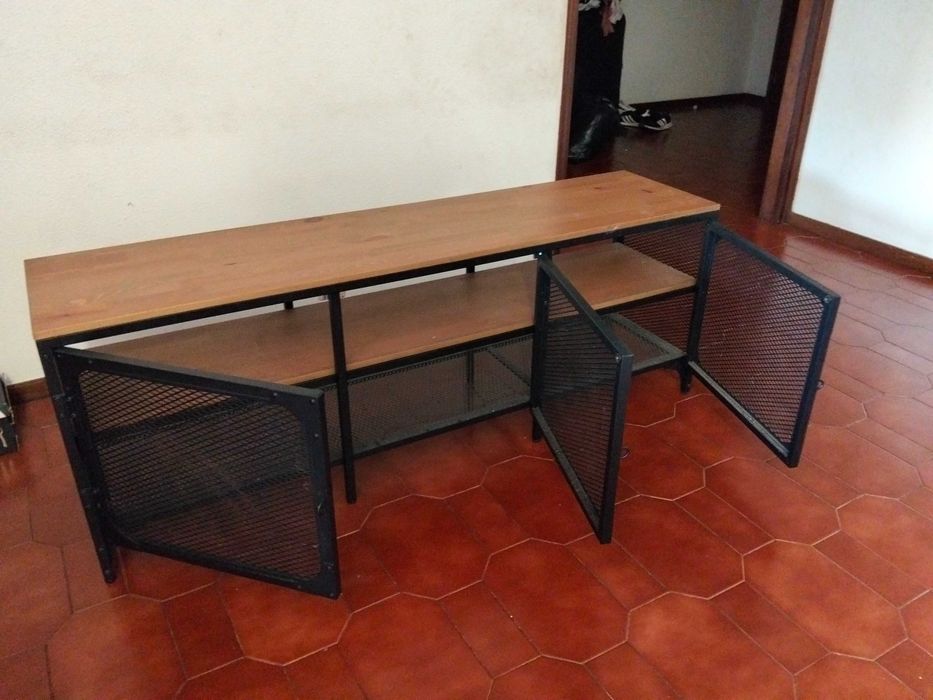 Móvel de TV/Rack IKEA pinho e aço 150 x 36 x 54cm