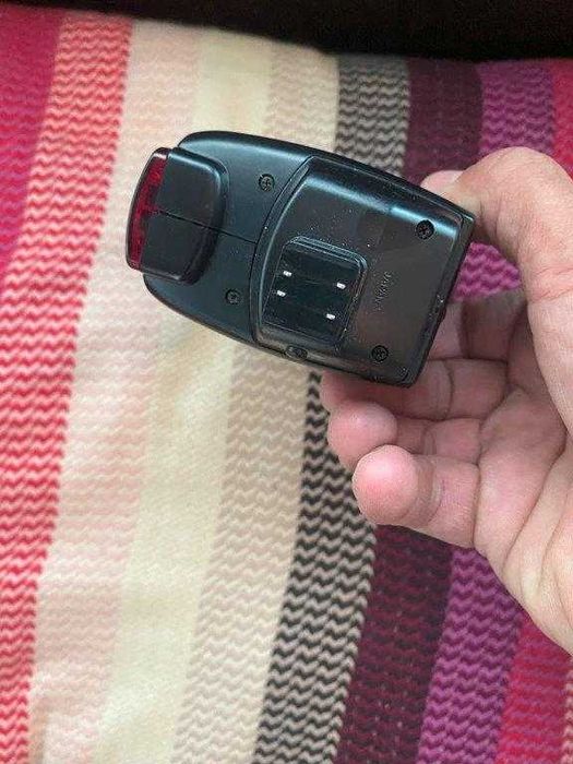 Flash semi-profissional Olympus