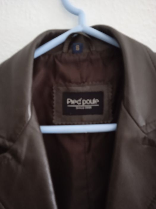 Casaco em pele castanho tam S