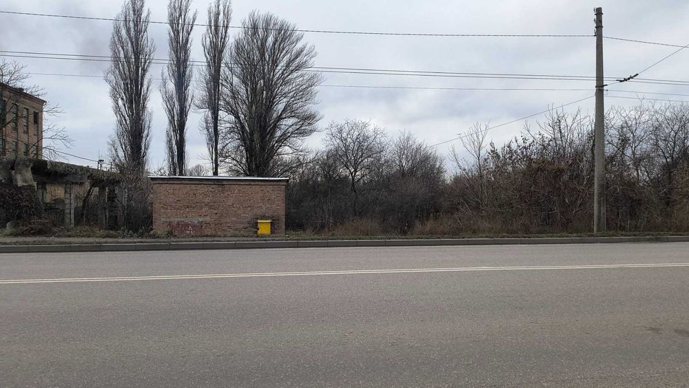 Продаж ділянки промислового призначення в районі проспекту Хіміків