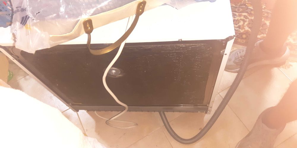 Посудомийна машина Toshiba, на запчастини або під ремонт