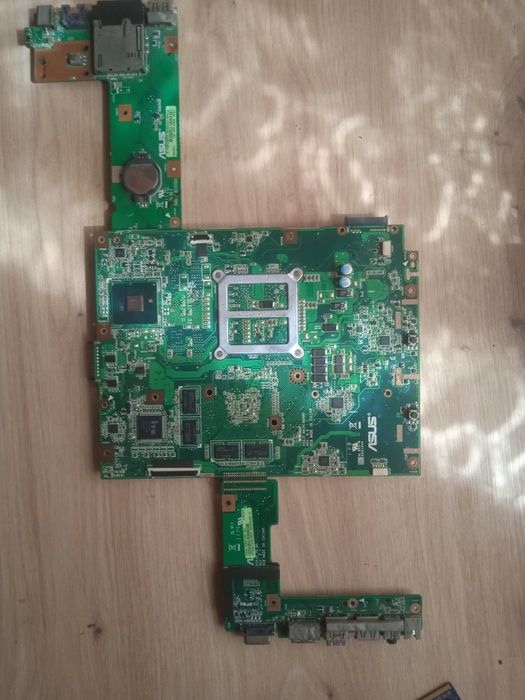 Материнская плата ASUS K52J + 6 GB RAM  ( 4 + 2 )
