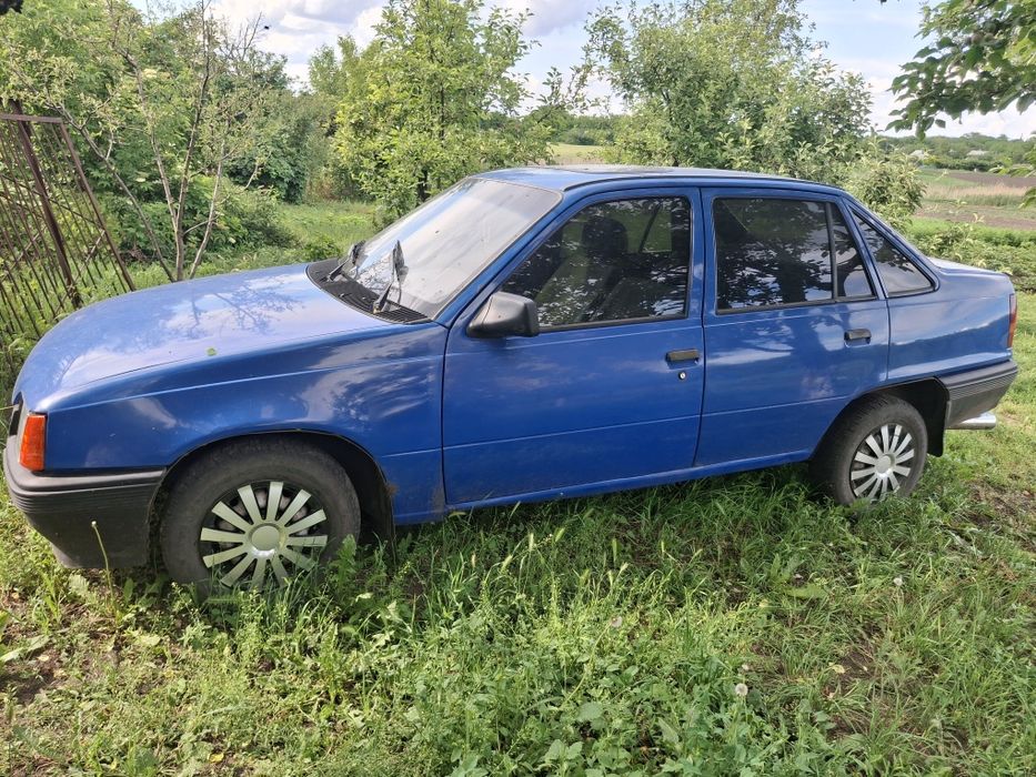 Продам Опель Кадет 1987 року.