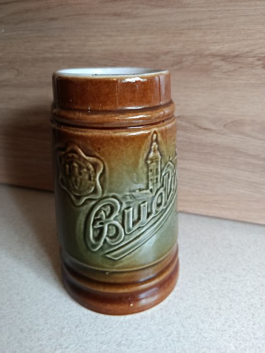 Zestaw kufli i dzbanków PRL