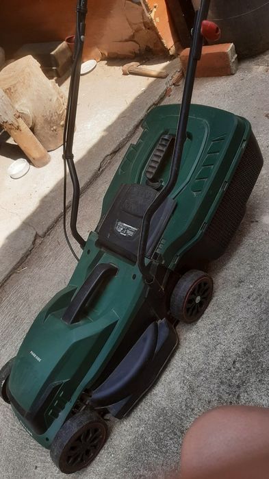 Máquina de cortar relva Parkside