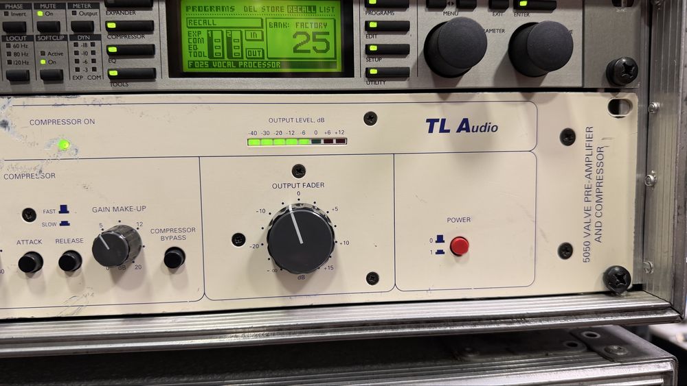 Przedwzmacniacz kompresor TL Audio 5050 lampa ECC83