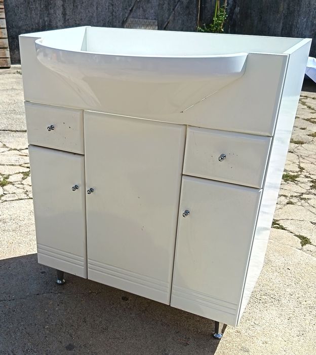 Móvel casa de banho sem lavatório