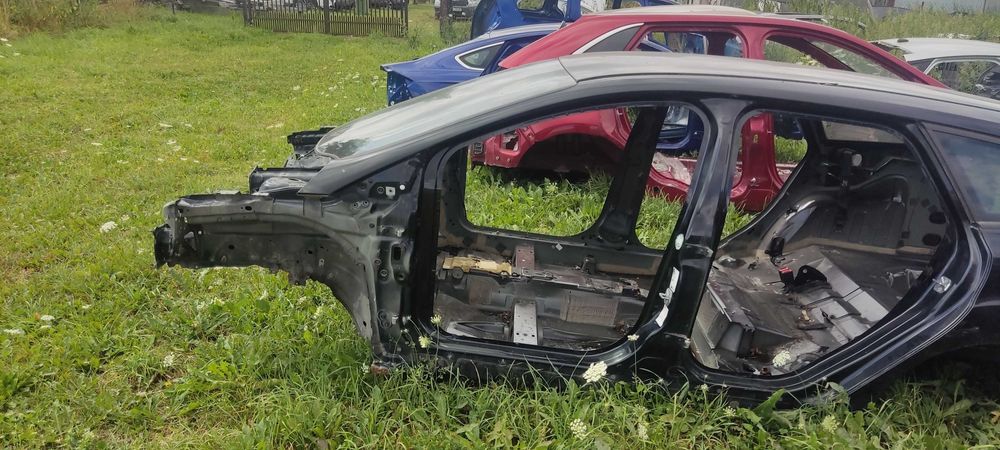 Szkielet nadwozia ford focus MK3 ćwiartki