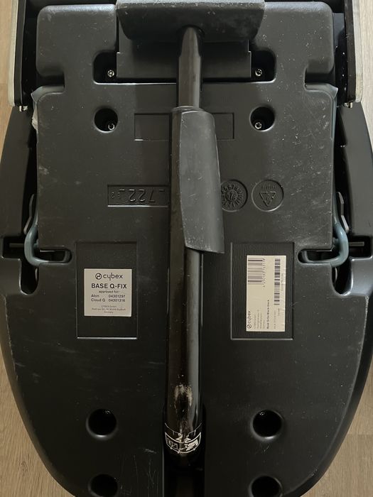 Автокрісло (переноска) Cybex Cloud Q з базою Isofix