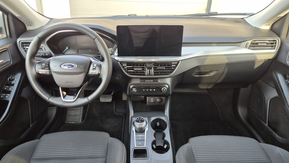 Ford Focus 1.5 diesel Eco blue star stop niski przebieg automat