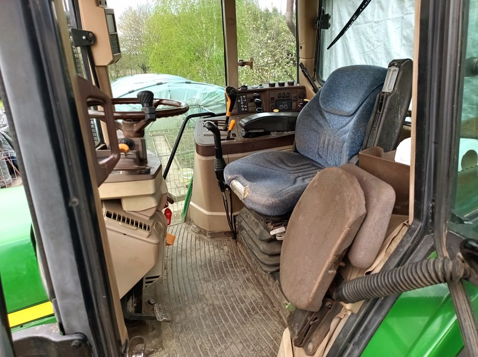 John Deere 6910 , 6810