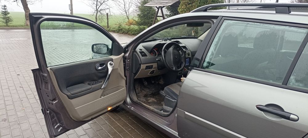 Авто рено меган 2