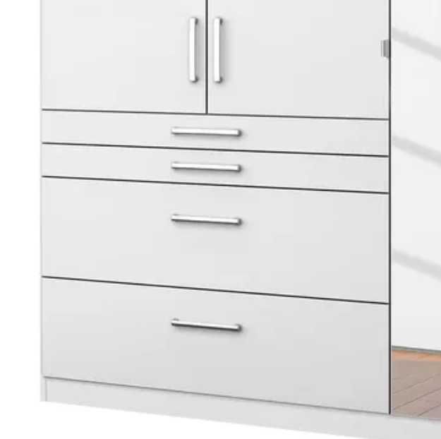 Biała szafa z lustrem i szufladami