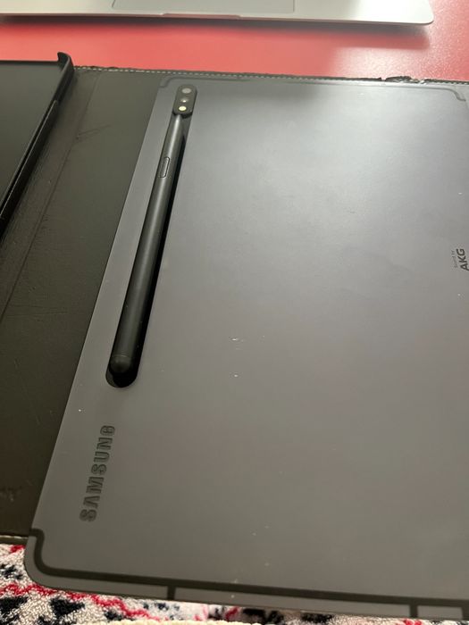 Samsung Tab S7 in excellent condition64752405468289124