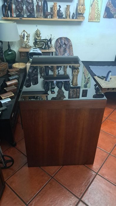 Vendo esse secretária usado