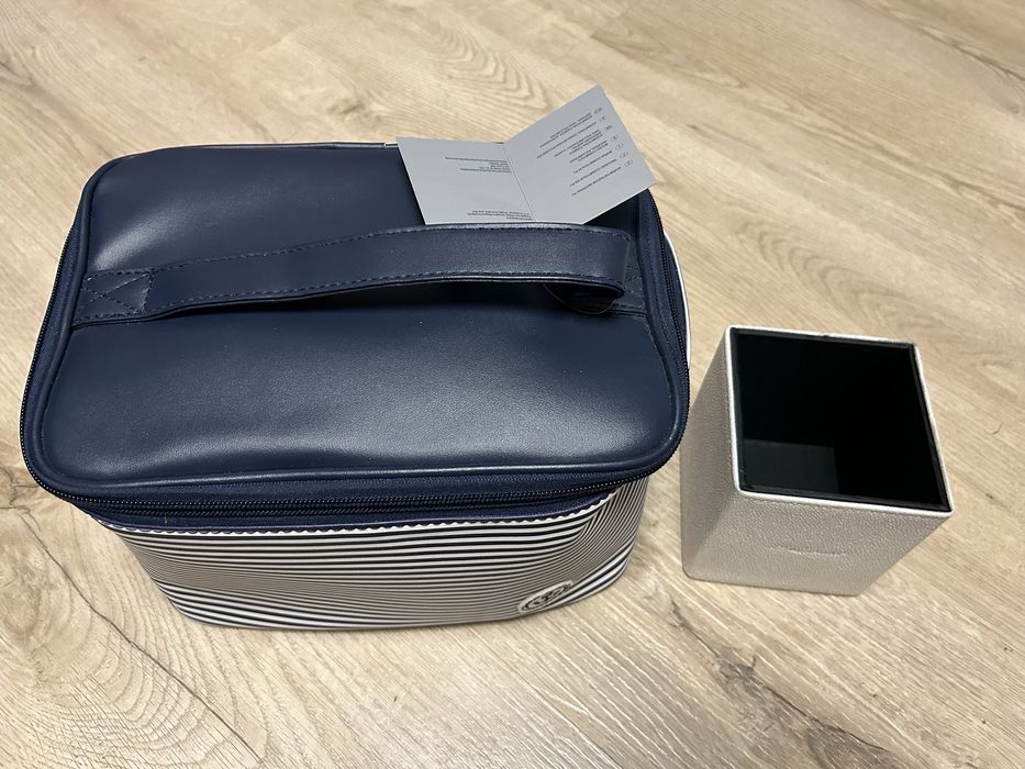 Kosmetyczka duża i pojemniczek na pędzelki