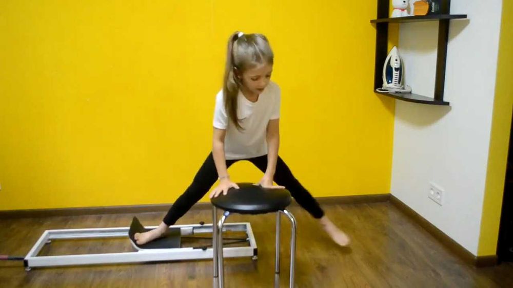 Тренажер для растяжки 3000 грн.: 3 000 грн. - Атлетика / фитнес Киев на Olx