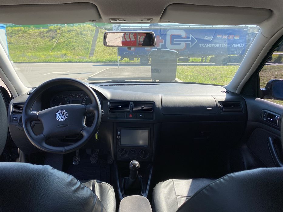 VW Golf 4 1,6 ТОРГ