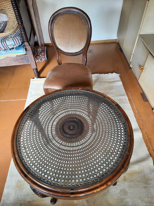 stół okrągły antyk drewno rattan i krzesło styl Ludwikowski-  komplet