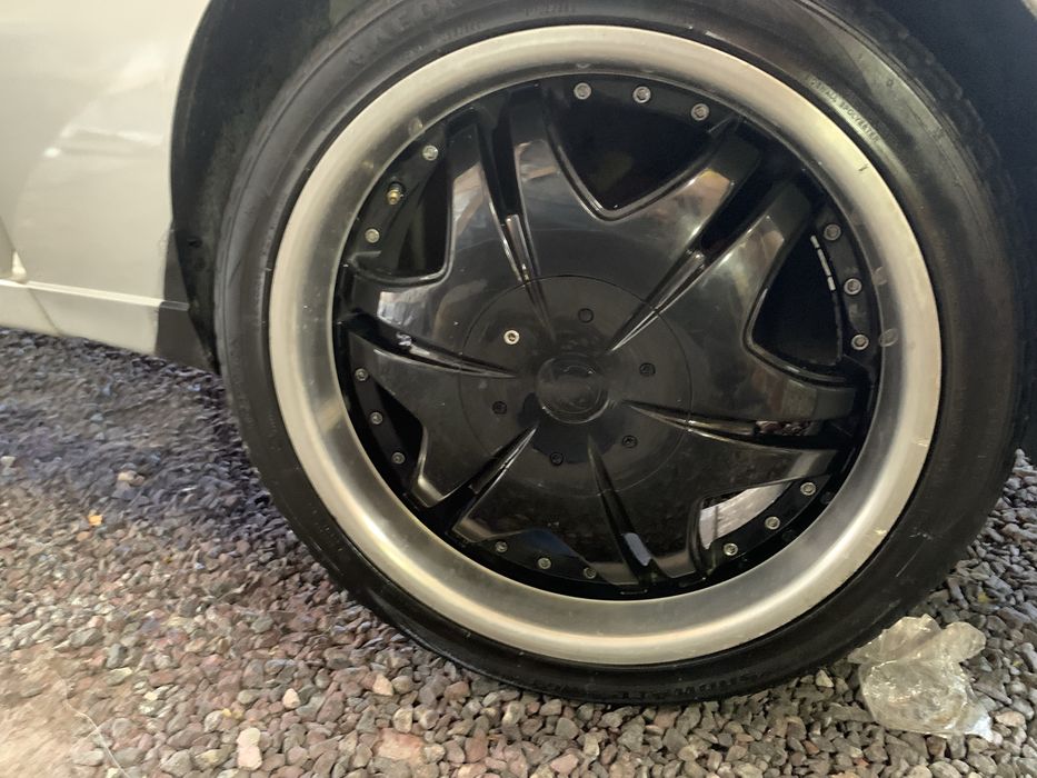 Продам диски с резиной R-18