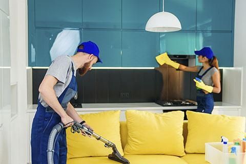 прибирання клінінг хімчистка м'якої мебелі миття фасадів вікон  химчистка автомобилей