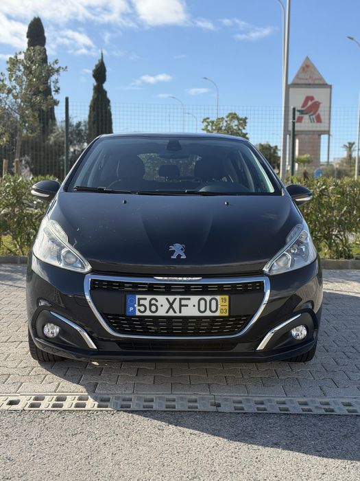 Peugeot 208 - Ano19 - 100k km - Novo