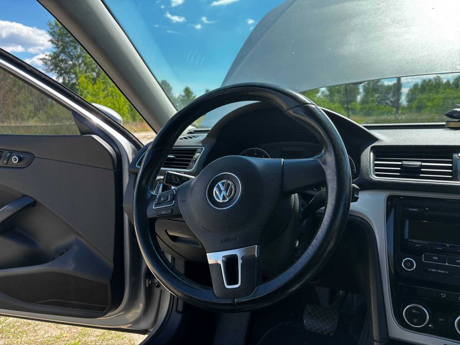 Продаю Volkswagen Passat B7 2011р 2,5л Автомат пишіть на Вабер або дзвоніть