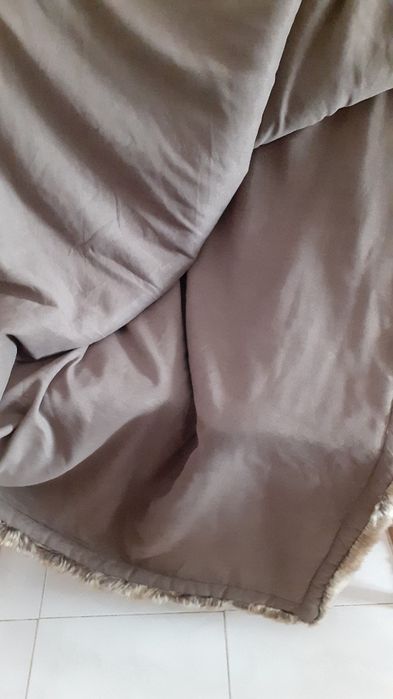 Manta Castanha em Pêlo sintético aveludado ( Gato Preto)