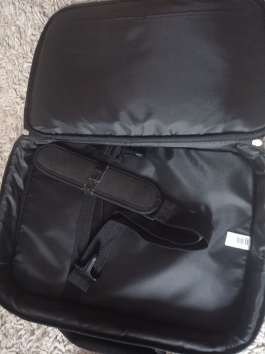 Сумка для ноутбука.