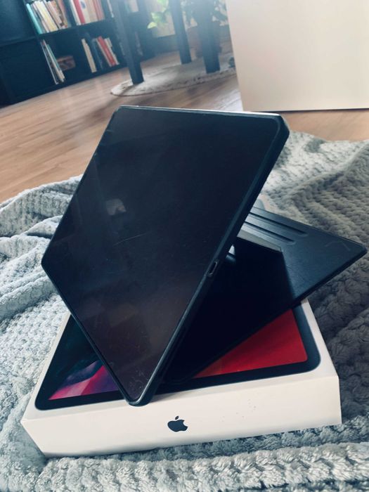 iPad Pro 12,9" (4 gen) 128GB + Apple Pencil, etui, 2x szkła - stan idealny