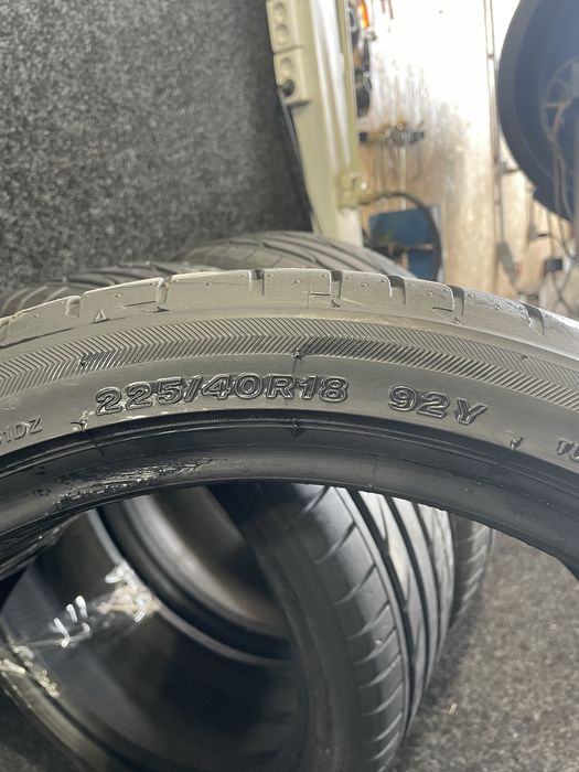 Bridgestone 225/40R18 Potenza S001