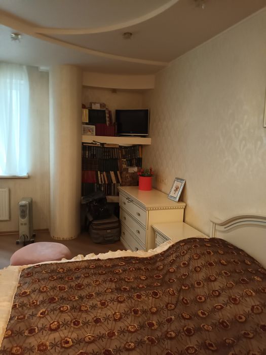 Продам покрывало 180×220 см,золотистого цвета,Италия