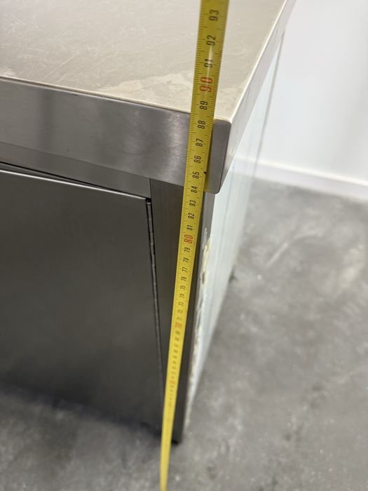 Escaparate com banca / pio