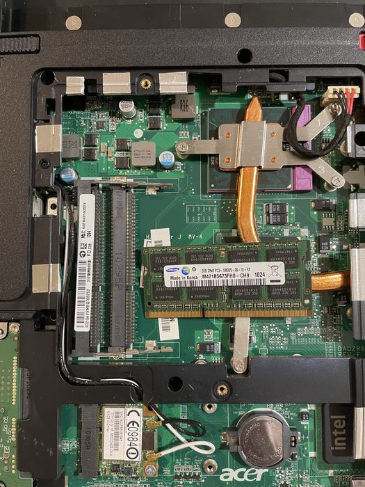 Ноутбук eMachines E528-902G25Mnk