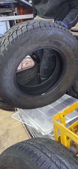 Продам шини шипование