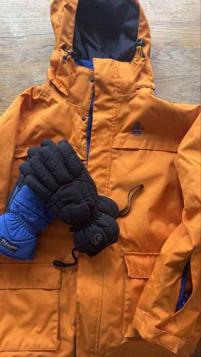 Casaco de neve tamanho M + 2 luvas
