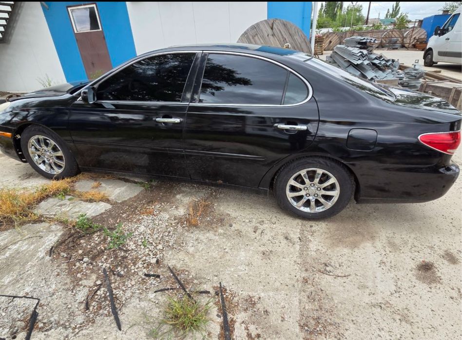 Продам Lexus E300 3.0