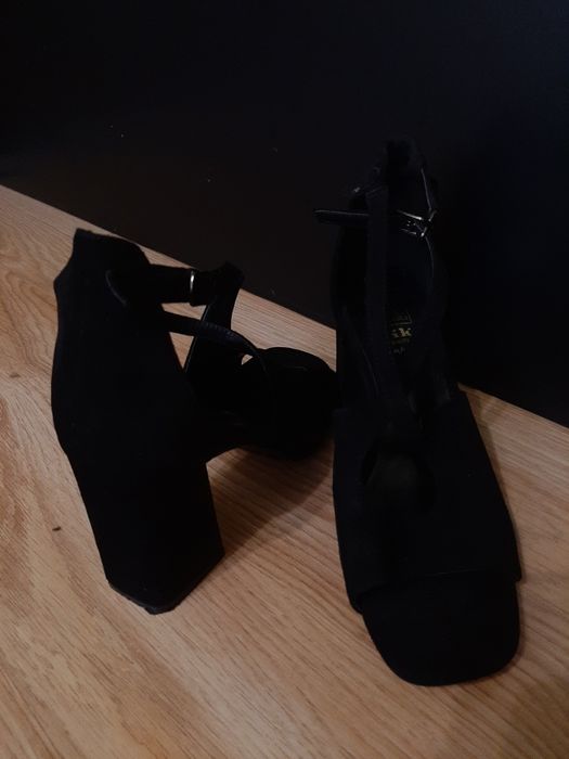 Продам туфлі в хорошому стані