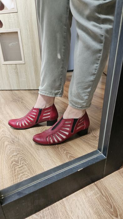 Półbuty, czerwone, rozm.40