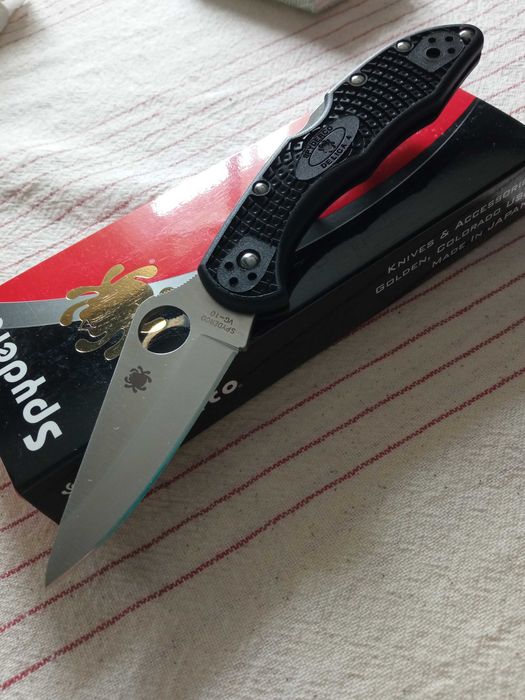 Spyderco Delica VG-10 saber grind