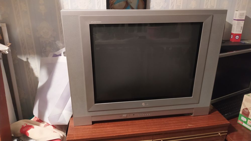 Телевизор   LG .