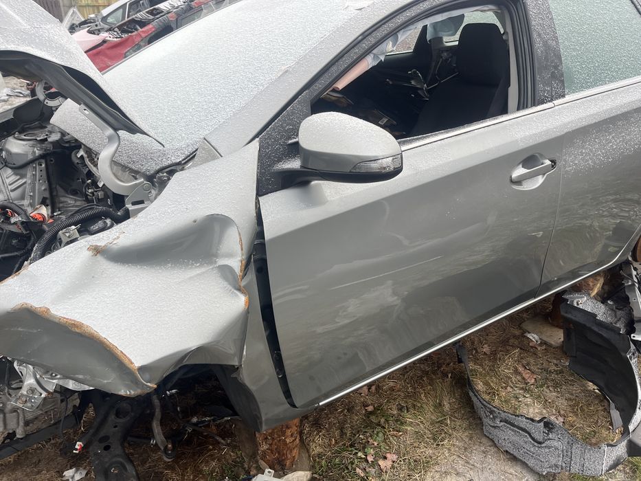 Lusterko lewe toyota Auris II hybrid  2014r 1f7