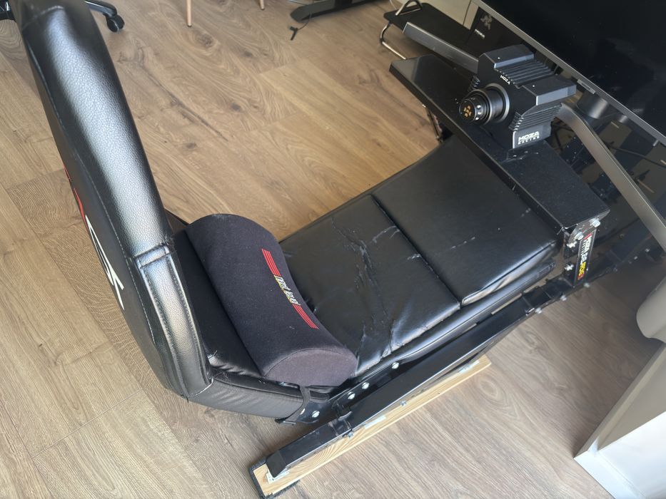 Cockpit Next Level Racing F-GT + Suporte Monitor