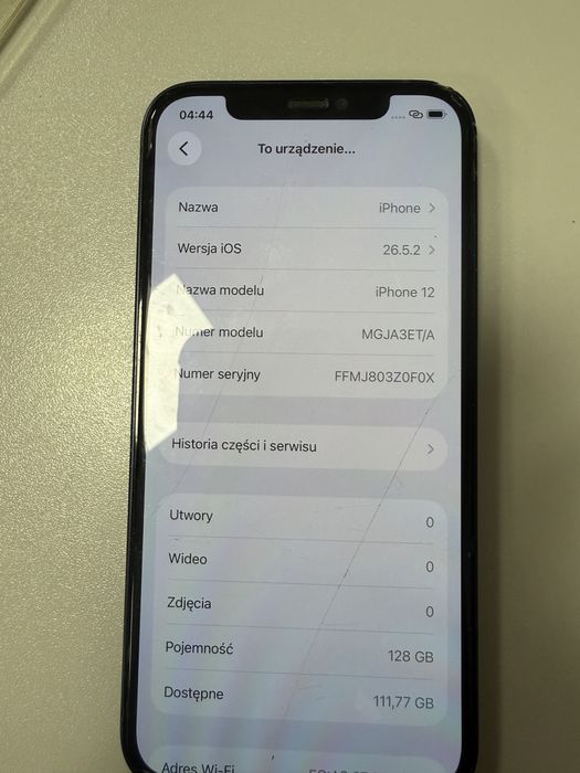 Iphone 12 zbity.