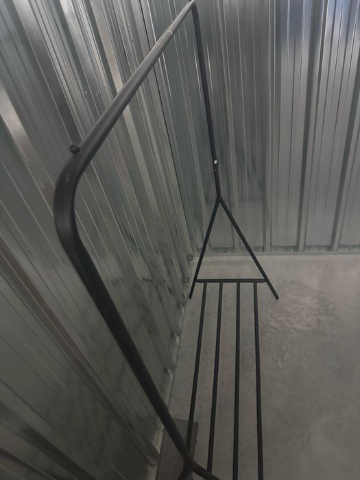 Suporte para cabides preto
