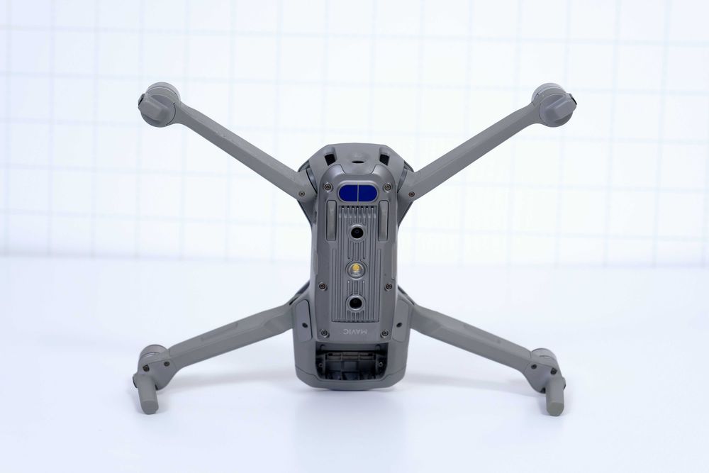 Drone DJI Mavic Air 2 avariado (para peças)