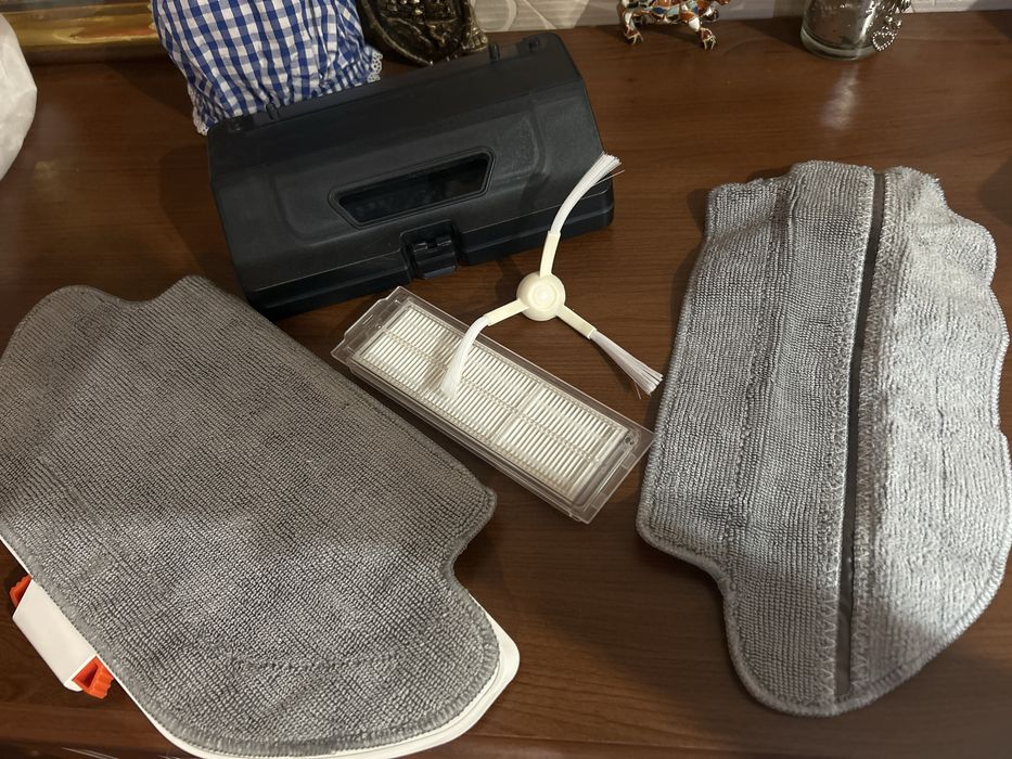 Робот-пилосос з вологим прибиранням Xiaomi