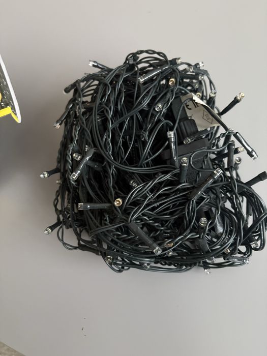 Cortina luzes com 5,85m largura e 52 cm altura, quase sem uso