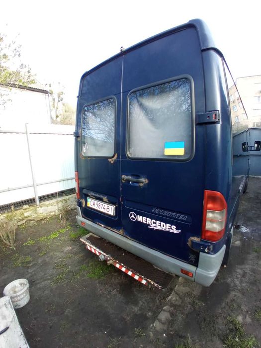 Автомобіль Mercedes Benz Sprinter