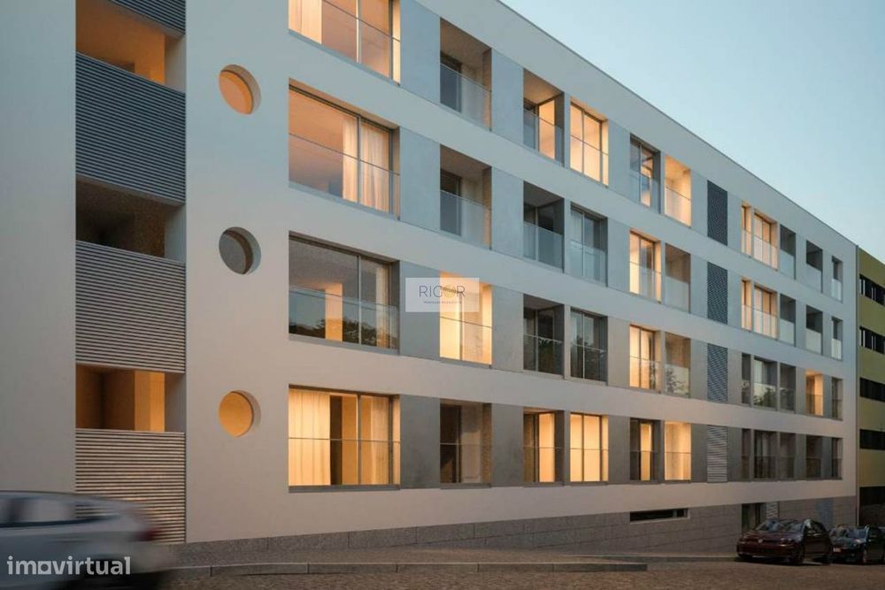 Apartamento T1+1 com garagem e arrumo em construção em Pedrouços